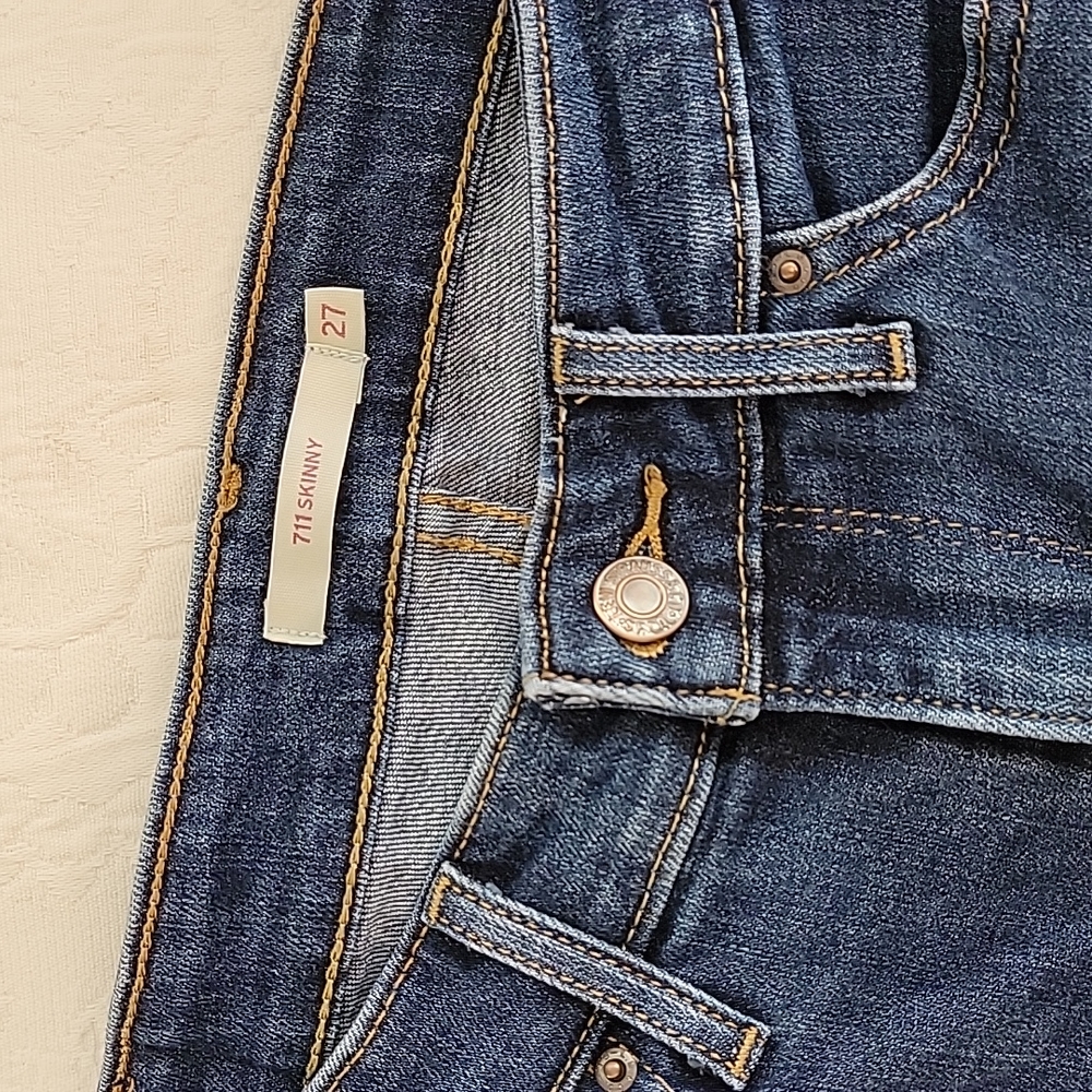 Levi's Ladies Jeans Size 27 - Picture 5 of 7